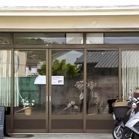 Guest Cafe Kuchikumano Hotel Kamitondacho Buitenkant foto